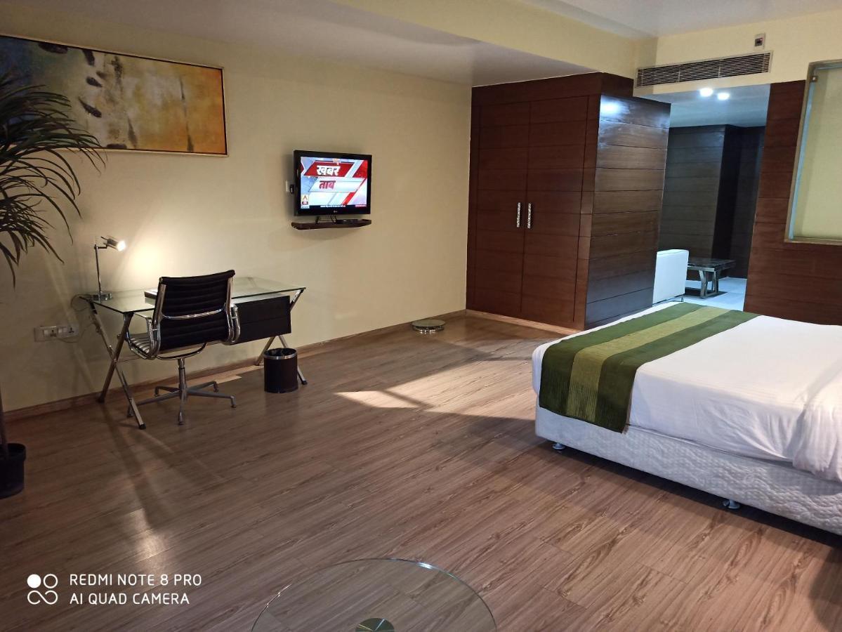 Hotel Patliputra Exotica Patna  Kültér fotó