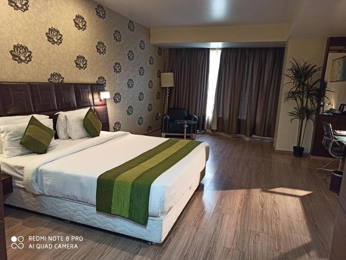 Hotel Patliputra Exotica Patna  Kültér fotó