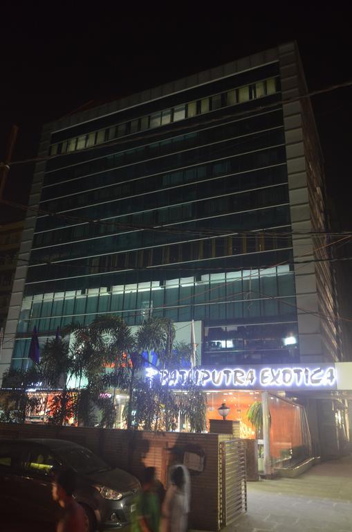 Hotel Patliputra Exotica Patna  Kültér fotó