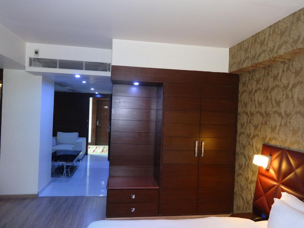 Hotel Patliputra Exotica Patna  Kültér fotó