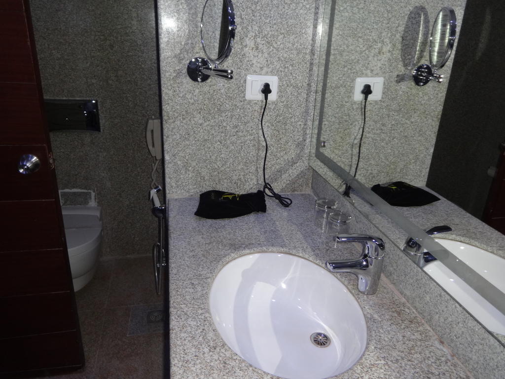 Hotel Patliputra Exotica Patna  Szoba fotó