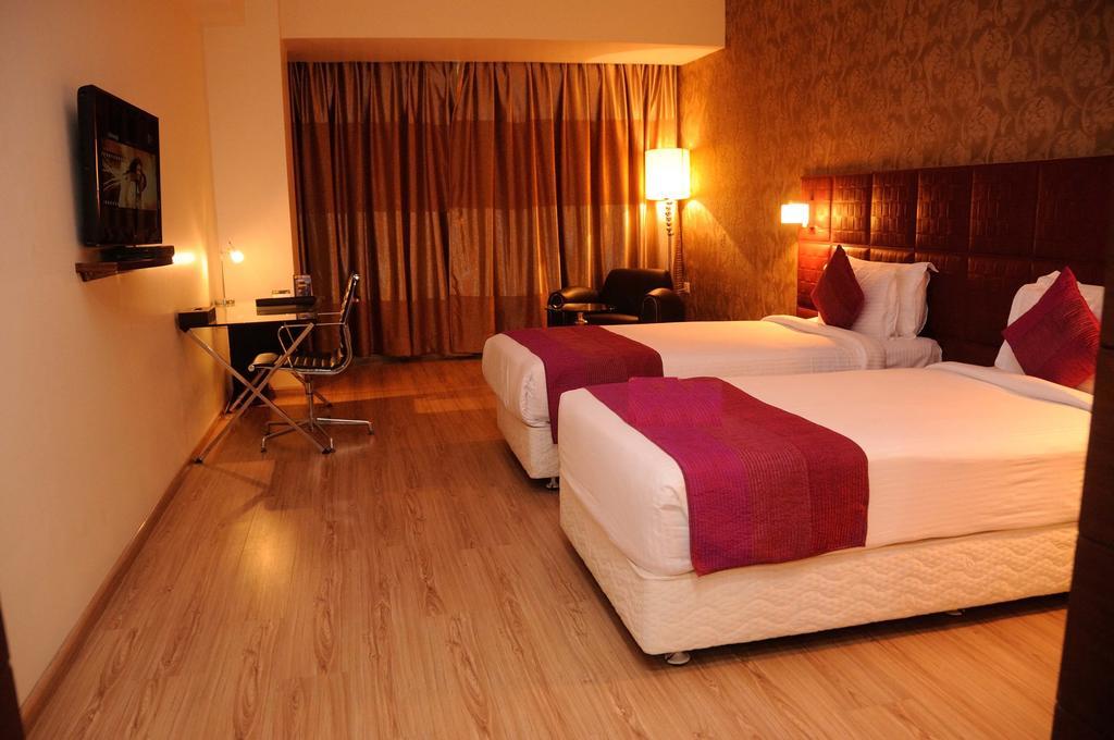 Hotel Patliputra Exotica Patna  Kültér fotó